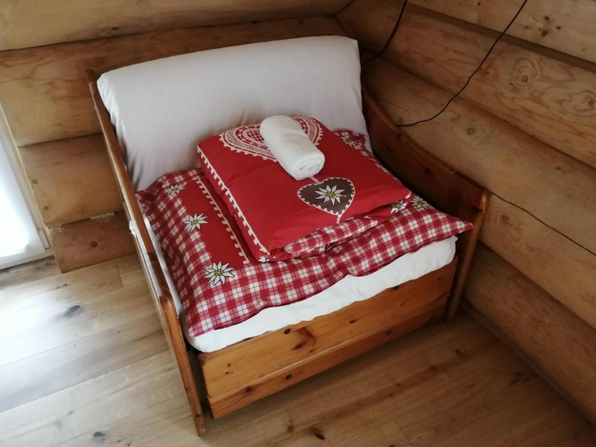 Chalet Le Dorf Noetsch Bagian luar foto